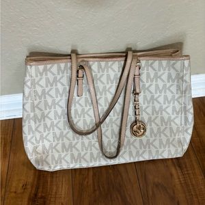 MK white/crème bag